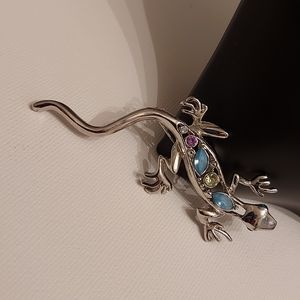Lizard style silver brooch